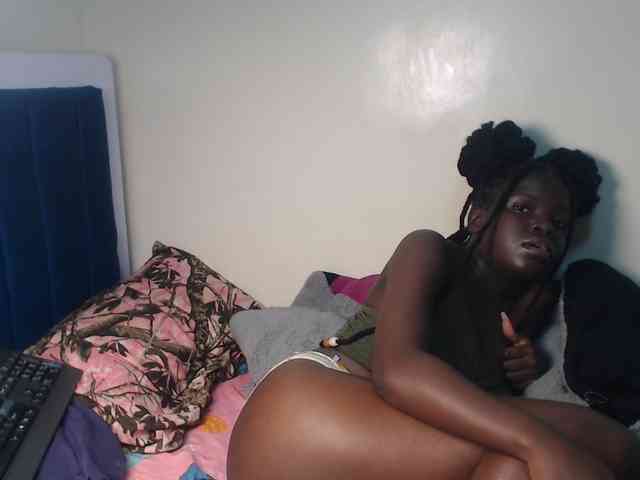 Petitebeauty webcam