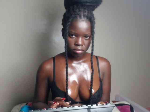 Petitebeauty webcam