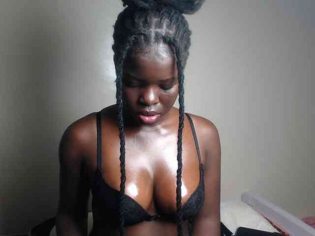 Petitebeauty webcam