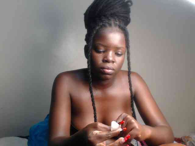 Petitebeauty webcam
