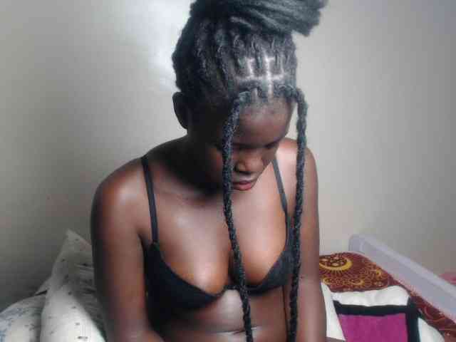 Petitebeauty webcam
