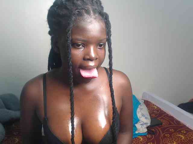 Petitebeauty webcam