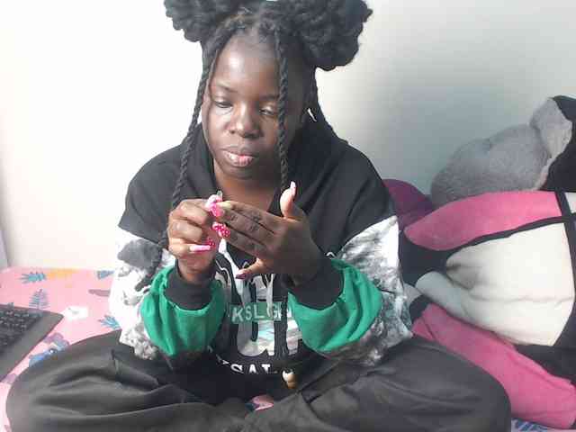 Petitebeauty webcam