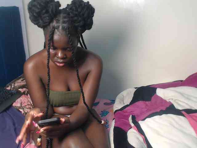 Petitebeauty webcam