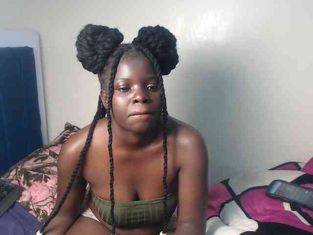 Petitebeauty webcam