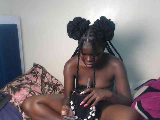 Petitebeauty webcam