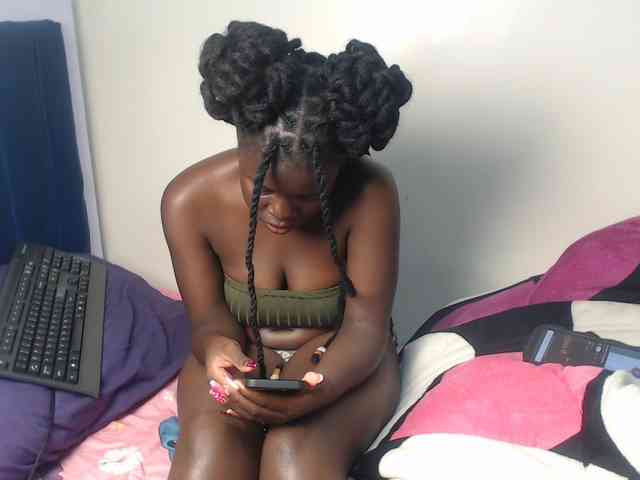 Petitebeauty webcam