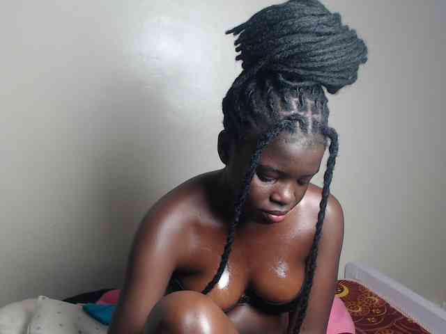 Petitebeauty webcam