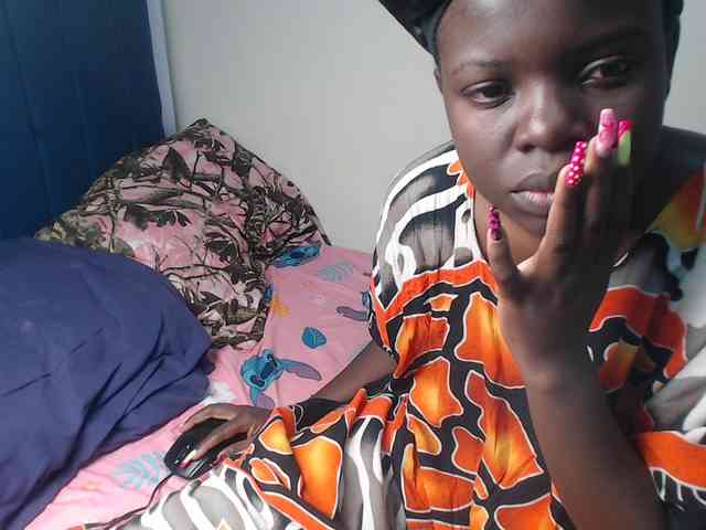 Petitebeauty webcam
