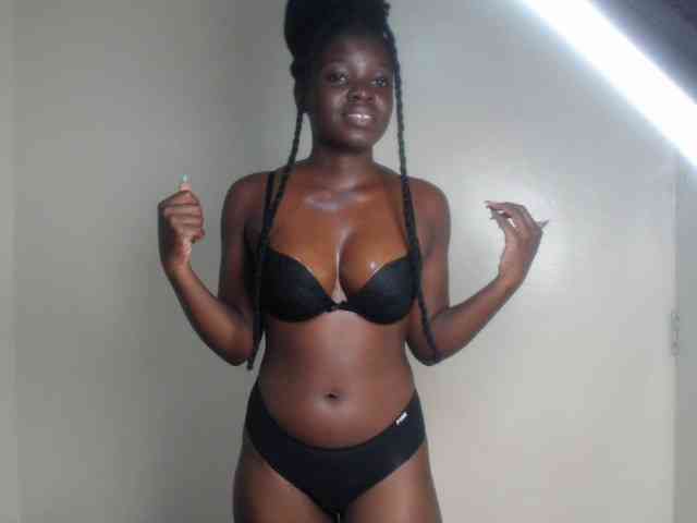 Petitebeauty webcam