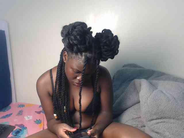 Petitebeauty webcam