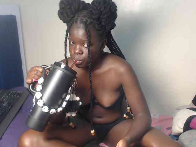 Petitebeauty webcam