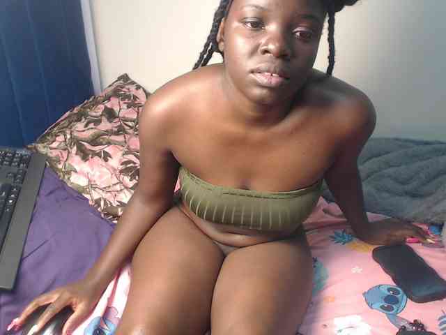 Petitebeauty webcam