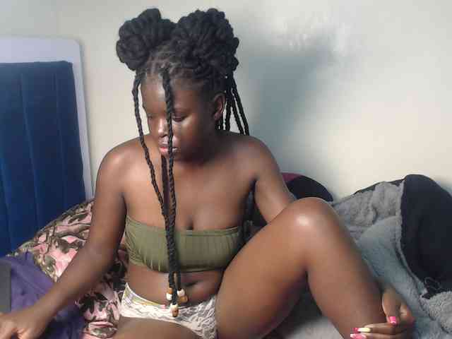 Petitebeauty webcam