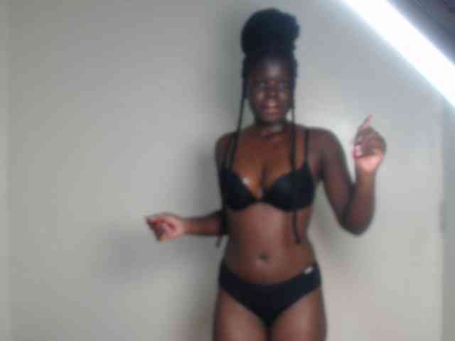 Petitebeauty webcam