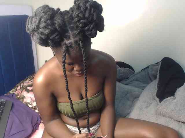Petitebeauty webcam