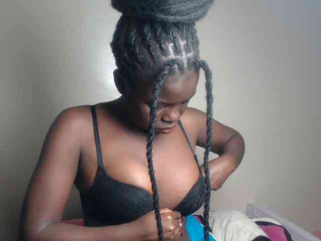 Petitebeauty webcam