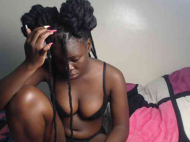 Model: petitebeauty