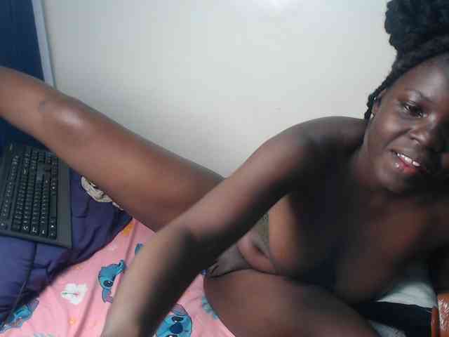 Petitebeauty webcam