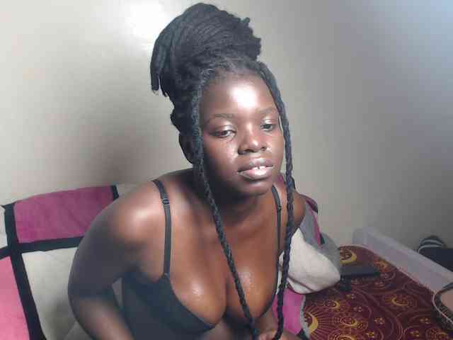Petitebeauty webcam