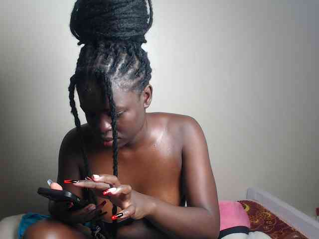 Petitebeauty webcam