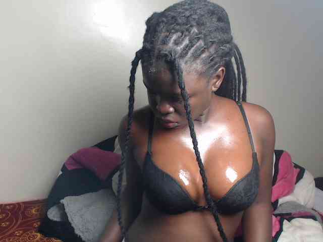 Petitebeauty webcam