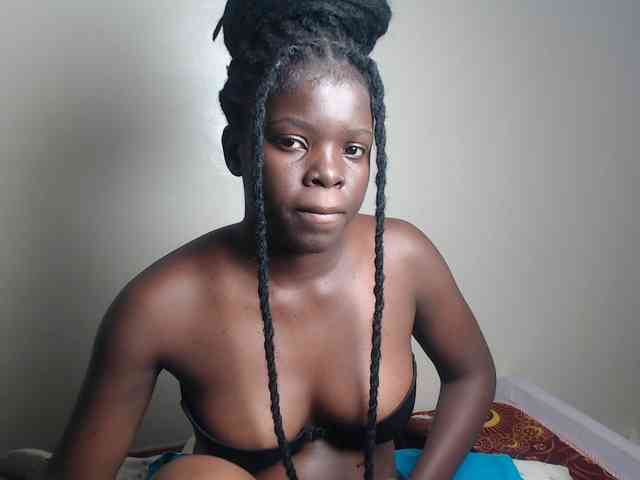 Petitebeauty webcam
