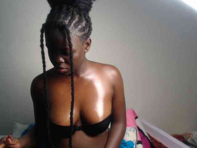 Petitebeauty webcam