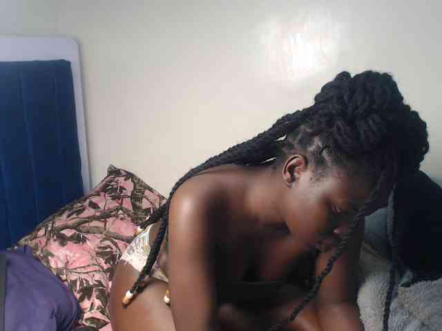 Petitebeauty webcam