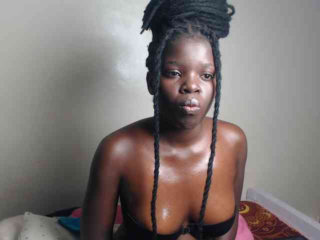 Petitebeauty webcam