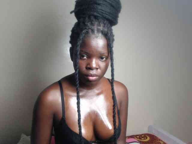 Petitebeauty webcam
