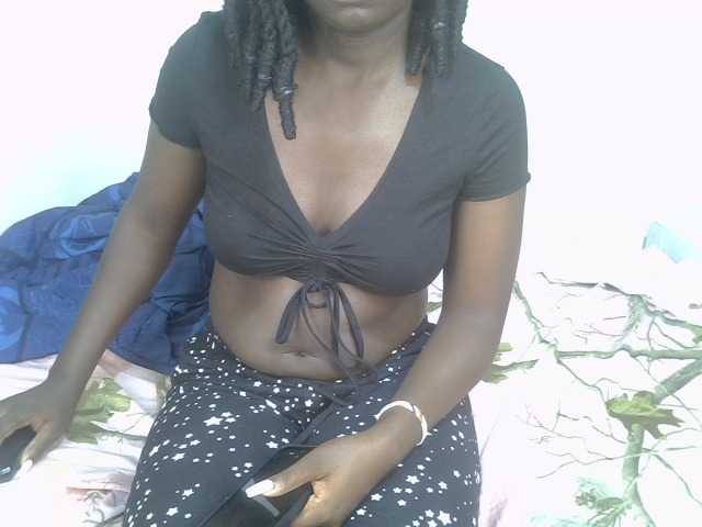 Ebonycherry live cam on BongaCams