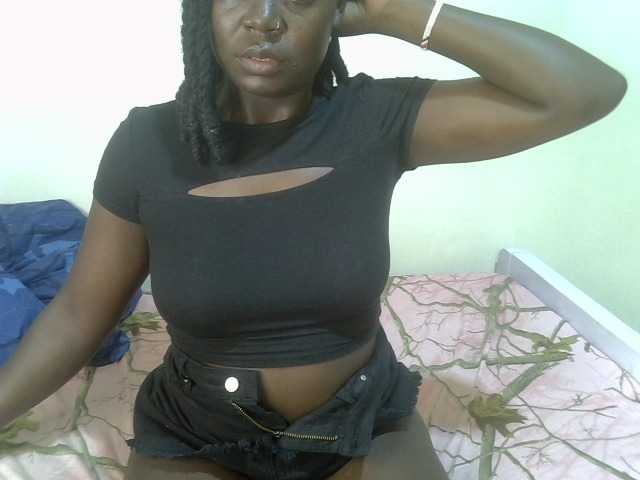 Ebonycherry live cam on BongaCams