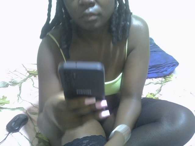 Ebonycherry live cam on BongaCams