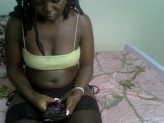 Ebonycherry live cam on BongaCams