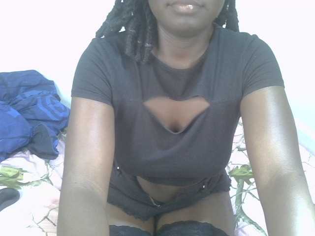 Ebonycherry live cam on BongaCams