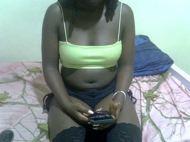 Ebonycherry live cam on BongaCams