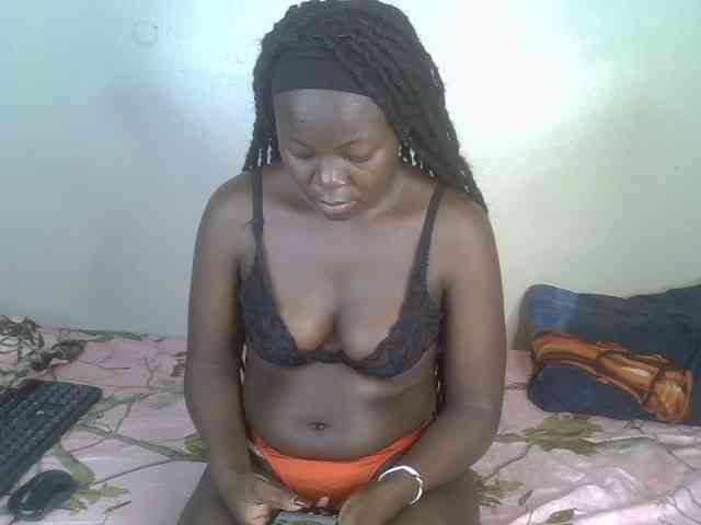 Ebonycherry webcam