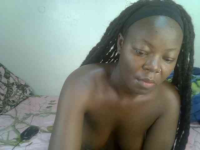 Ebonycherry webcam