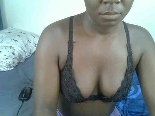 Ebonycherry webcam