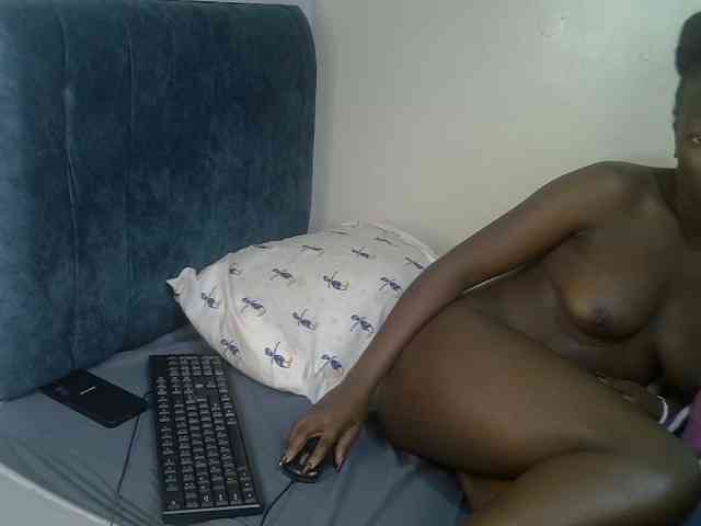 Ebonycherry webcam