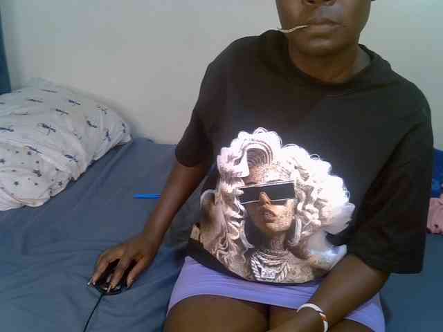 Ebonycherry webcam
