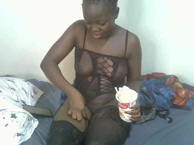 Ebonycherry webcam