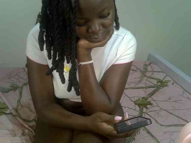 Ebonycherry webcam