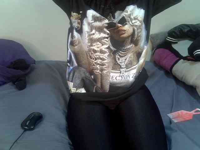 Ebonycherry webcam