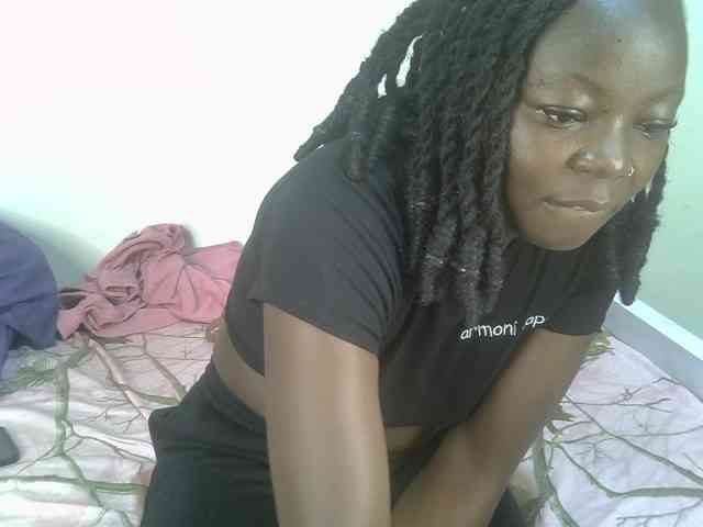 Ebonycherry webcam