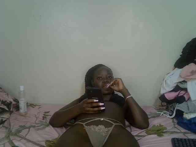 Ebonycherry webcam