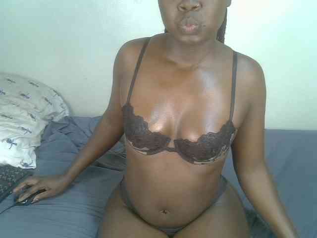 Ebonycherry webcam