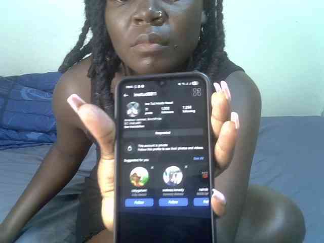 Ebonycherry webcam