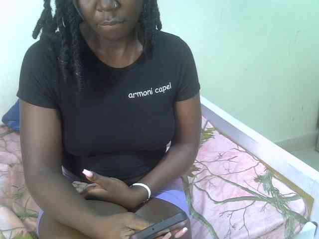 Ebonycherry webcam